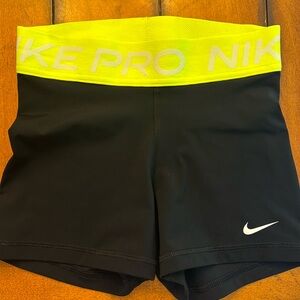 Women’s Nike pro 3” inseam shorts